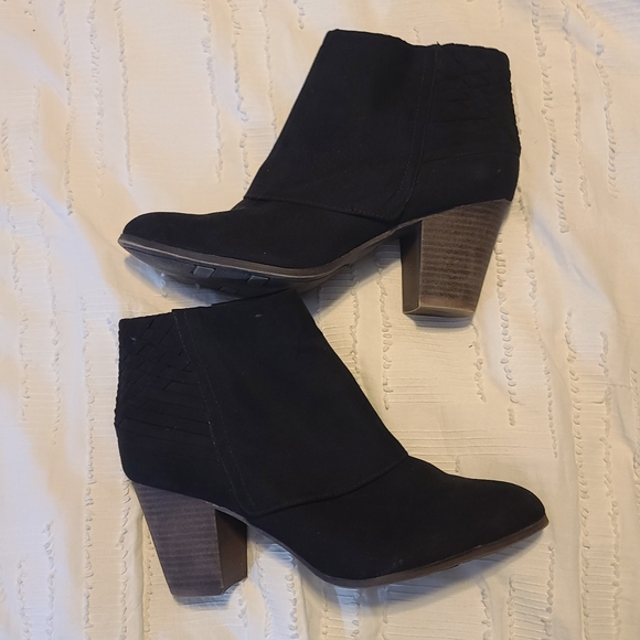Fergalicious Shoes - Fergalicious Cupid Faux Suede Black Ankle Booties Boots 8.5